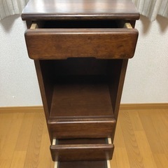 引き出し棚