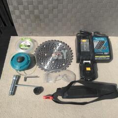 値下げしました！　マキタ　MAKITA　充電式草刈機　草刈り機　MUR144UDRF　14.4V　替刃ありの画像