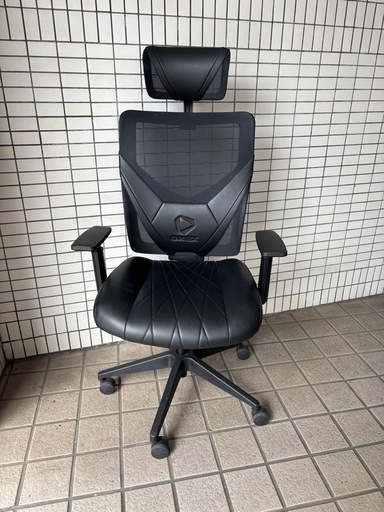 《展示品》ONEX  ハイブリッド　ゲーミングチェア