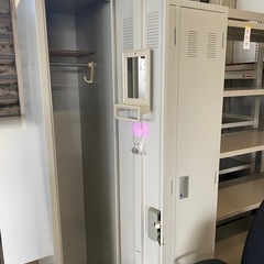 3人用ロッカーの画像