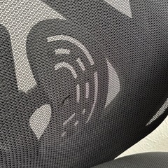 ゲーミングチェア　リクライニング可能の画像