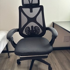 ゲーミングチェア　リクライニング可能