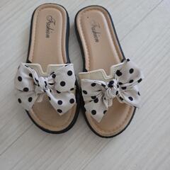女の子サンダル👡