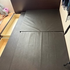 ダブルベッド フレームの画像