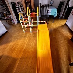 子ども用屋内ジャングルジム