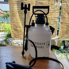 蓄圧式噴霧器４L,二頭口・ゴーグル付き！の画像