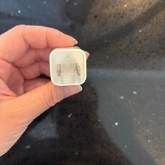 iPhone 充電器　Apple純正の画像