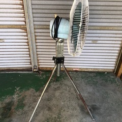 業務用扇風機　の画像