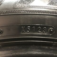 DUNLOP WINTER MAXX WM03 215/55R18 18インチ スタッドレス 4本 23年製 バリ溝 CX-30/MX-30 ハイエース等　(MTE966)クレジットカード QRコード決済可能の画像