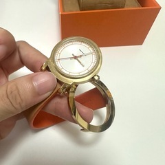 TORY BURCH 腕時計の画像