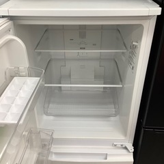 SHARP 2ドア冷蔵庫の画像