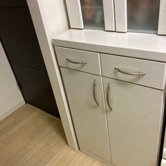 食器戸棚
の画像