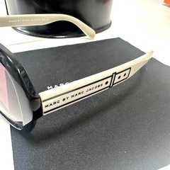 MARC BY MARC JACOBS サングラスの画像