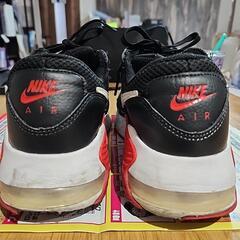 NIKE　ナイキ　エアマックスエクシー

の画像