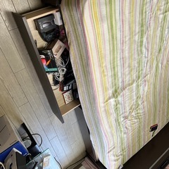 ダブルベッドの画像