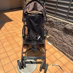 【最終のお値下げしました！】ベビーカー　西松屋　黒