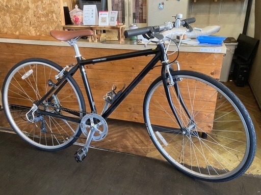 【前後タイヤ・後輪チューブ新品！】7段変速　700×28cクロスバイク　マットブラック