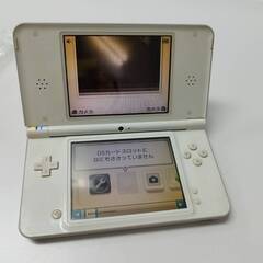 ニンテンドーDSi LL UTL-001/2008年製/おまけソフト付き！の画像