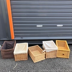 無料　入れ物色々