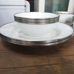 コールマン 食器セット 中古品 キャンプなどに │江別市のリサイクルショップドロップの画像