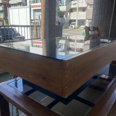 リサイクルショップどりーむ荒田店　No141 センターテーブル　ローテーブル　オシャレなガラス天板♪　引出し付きの画像