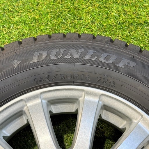 【決まりました】【美品】145/80R13 イボ付き 冬タイヤ 23年製造 消費税込み　 決まりました】【美品】145/80R13 イボ付き 冬タイヤ 23年製造 消費税込み