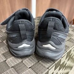 瞬足　スニーカー　19cmの画像