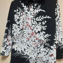 ｛最終値下げ｝和柄のブラウス   Ｔー81の画像