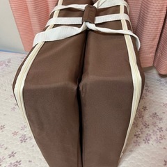 折りたたみベビーベッド コンパクトベビーベッドの画像