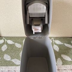 ニオイポイ　オムツ用ゴミ箱　の画像
