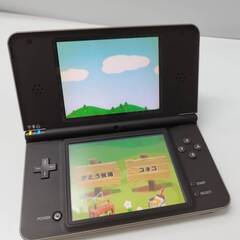 ニンテンドーDSi LL UTL-001/2008年製/ブラック/おまけソフト付きの画像