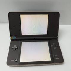 ニンテンドーDSi LL UTL-001/2008年製/ブラック/おまけソフト付きの画像