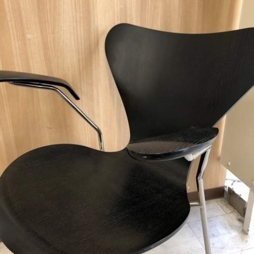 Fritz Hansen セブンチェア　アーム付　ブラック　【トレファク堺福田店】