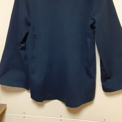 Vネックシンプルブラウス　Ｔー82の画像