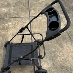 Pandaloli ペットカート 犬 バギー ベビーカー:中型犬 小型犬 猫 多頭 カート 4輪 軽量コンパクト 耐荷重25Kg 前輪360°回転 後輪ブレーキ付き 飛び出し防止リード2本付き 折りたたみ 組み立て簡単 ベージュ色の画像