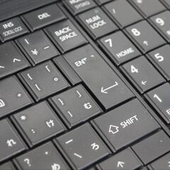🖥️Win10特価🖥️26,000円→16,000円🌟東芝 Windows10 15.6型ノートPC 第7世代Corei5 + SSD + メモリ12GB + WEBカメラ【メンテナンス済み】（027995）の画像