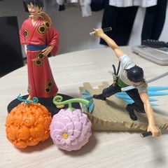 ルフィ、ゾロフィギュア他計４点の画像