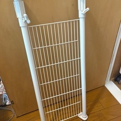 突っ張り棚の画像