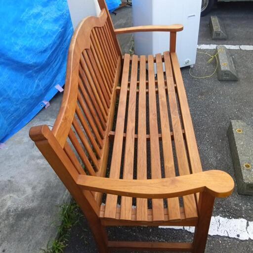 ありがとうございます。木製ベンチ