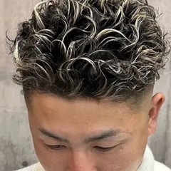パーマモデル無料　カット料金はいただきます　大阪