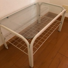 ガラステーブル