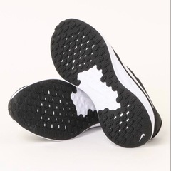 新品　NIKEナイキW REVOLUTION 7 ２３センチの画像