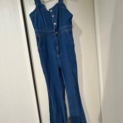 サロペットフレアジーンズ