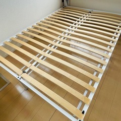 【7/12廃棄予定】IKEA　GRIMSBU ベッドフレームの画像