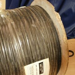 【値下げ】同軸ケーブル RG6/U 500mリール巻 支持線付　直接引き取りか着払いの画像