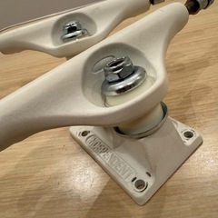 Independent 139 Stage 11 トラック スタンダード スケートボード
の画像