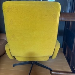 【7/4まで】オットマン付きチェアの画像