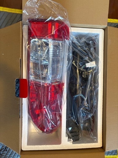 ハイエース7型　新車外し