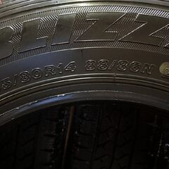 【走行短め】BS BRIDGESTONE BLIZZAK VL1 155/80R14 88/86N LT 14インチ スタッドレス 4本 23年製 プロボックス サクシード等　(KTG298) の画像