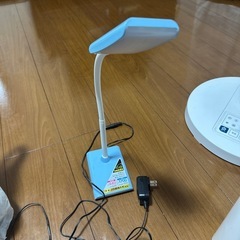 Led デスクランプの画像